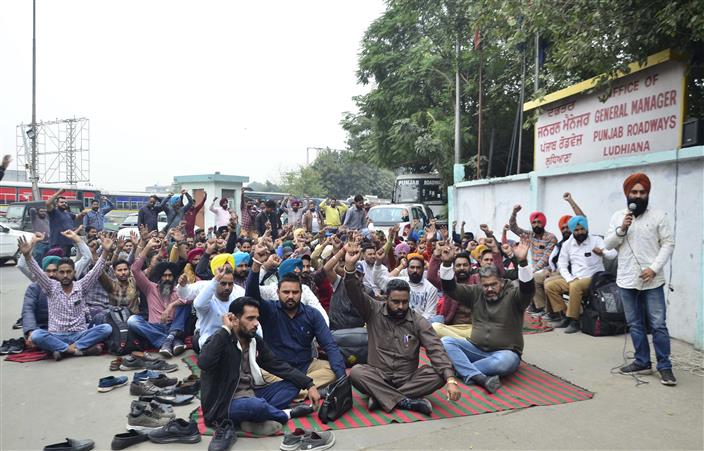 Contractual employees stage protest outside PRTC depot
