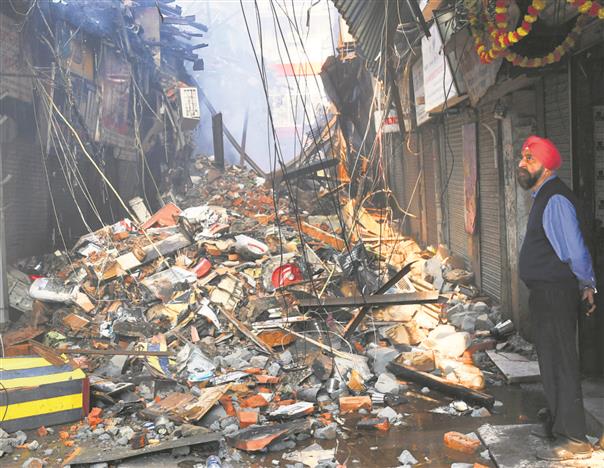 More than 100 shops reduced to ashes at Chandni Chowk