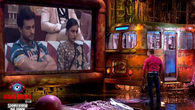 Salman Khan questions Sumbul Touqeer's relationship with Shalin Bhanot, she pleads to exit Bigg Boss house