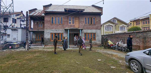 Massive searches in J-K over militant threat to journalists