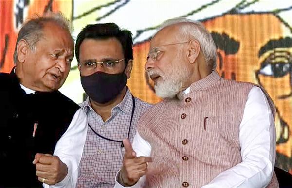 Will Narendra Modi-Ashok Gehlot bonhomie affect Congress's Gujarat pitch?