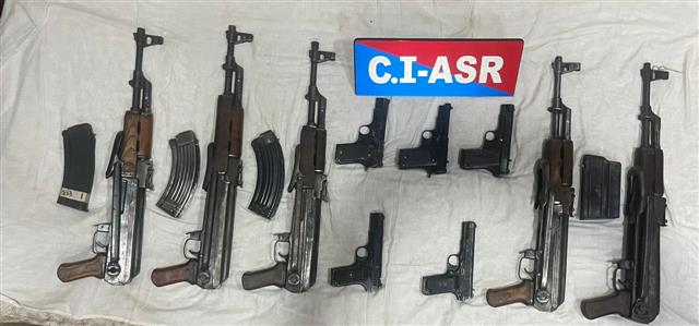 Punjab police, BSF seize 5 AK-47 rifles, 5 pistols in Ferozepur