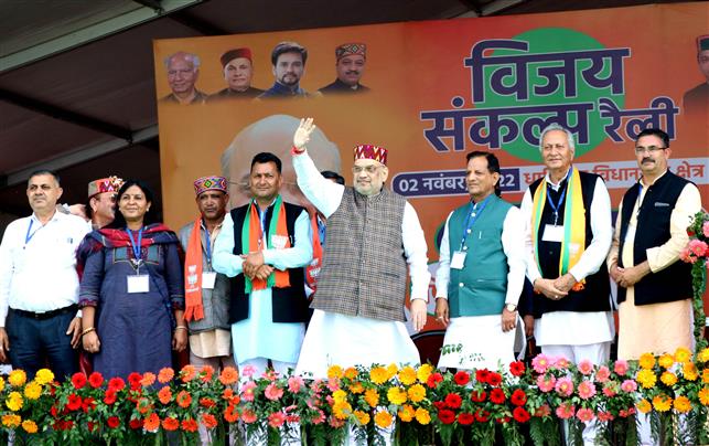 Congress a party of 'rajas & ranis', has 8 to 10 CM candidates: Amit Shah