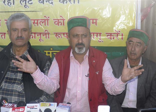 Himachal apple growers to wait and watch: Farmers’ union