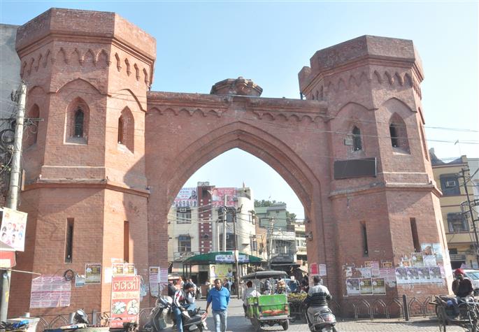 Amritsar's historical gates closed for tourists