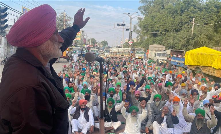 Indefinite protest of SKM in Punjab enters Day 6