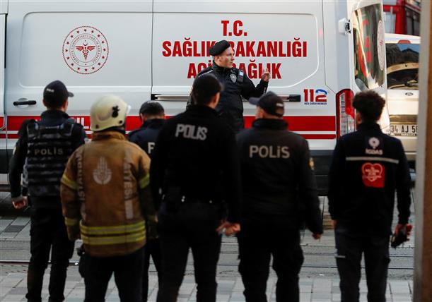 Bomb hits major Istanbul avenue, kills 6, wounds dozens