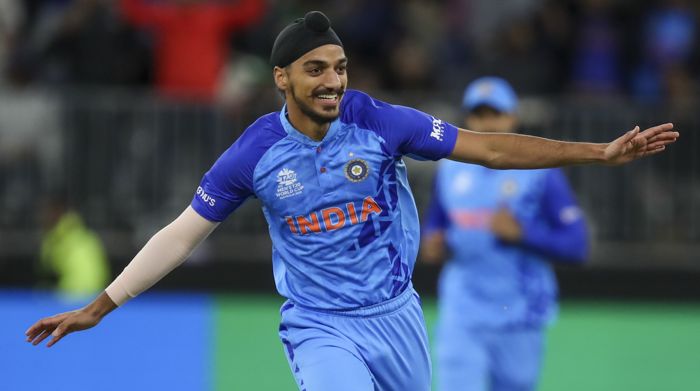 Bhuvi's economical bowling helping Arshdeep Singh shine in T20 World Cup