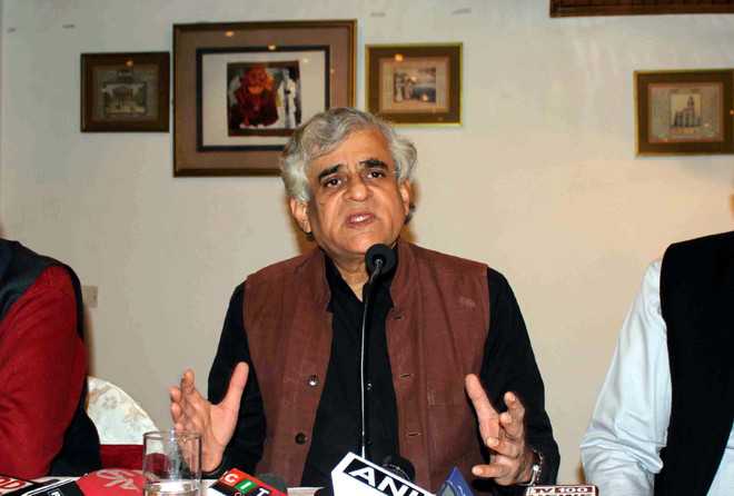 Pradhan Mantri Fasal Bima Yojana designed to benefit corporates: P Sainath