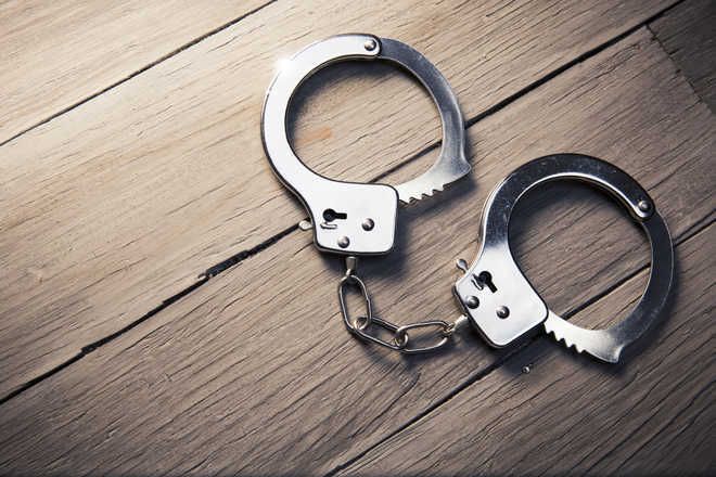 Woman constable among five held for defrauding retired govt official