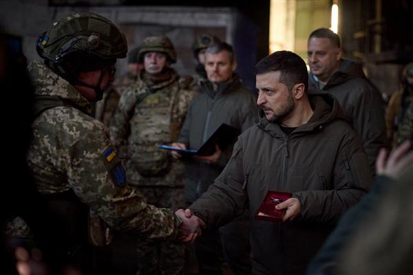 Zelenskyy shows up failed Russian efforts with visit to east Ukraine