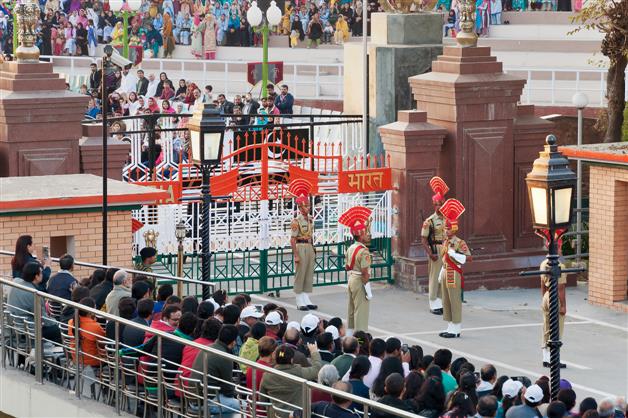 Booking for Attari-Wagah retreat ceremony to go online from January 1: BSF