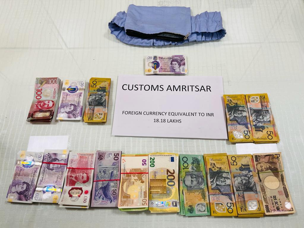 Bid to smuggle foreign currency foiled at airport