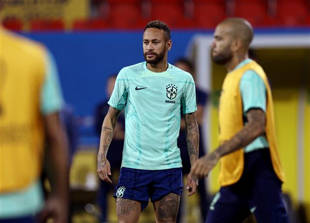 FIFA World Cup: Brazil's Neymar fit to face South Korea, says coach Tite