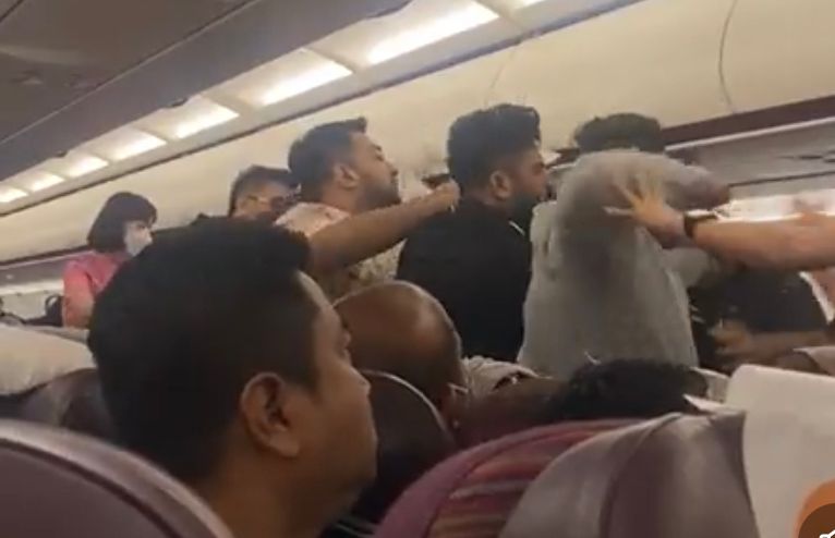 2 Indian passengers get into scuffle on Bangkok-Kolkata flight; video goes viral