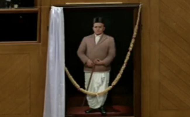 Amid row, ruling BJP unveils Veer Savarkar's photo in Karnataka Assembly
