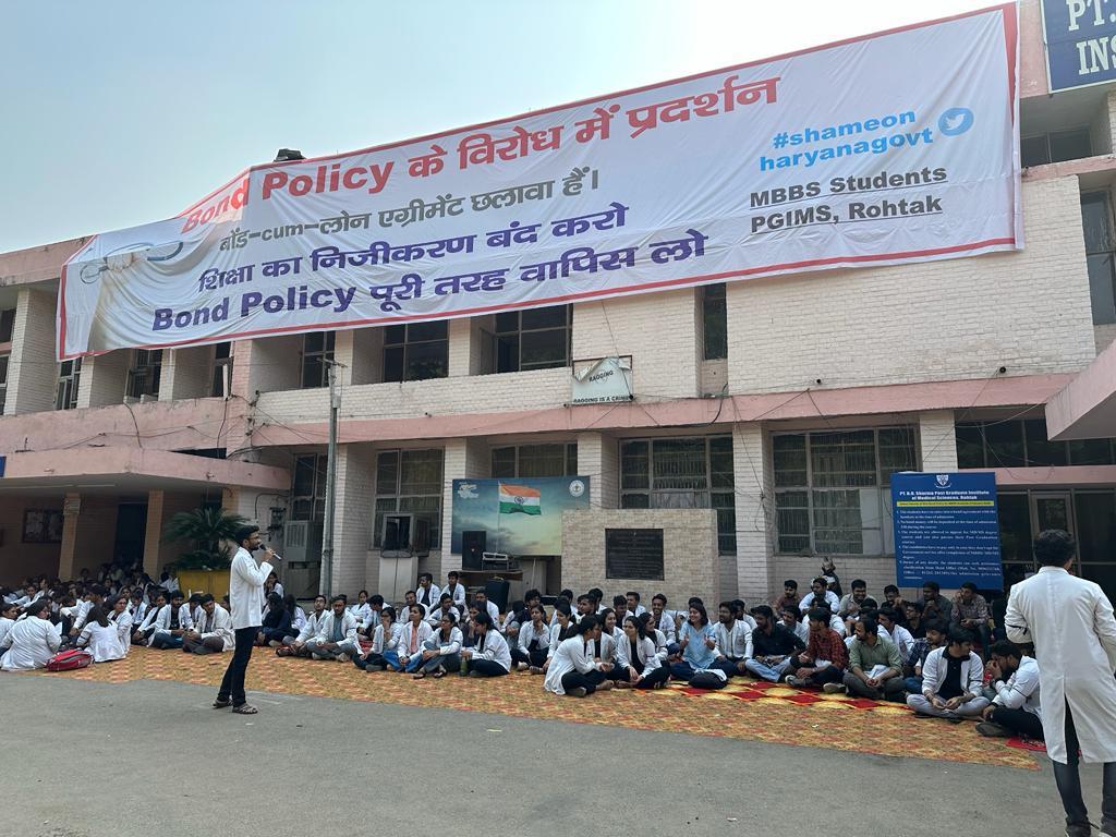 Resident Doctors Association calls off strike; MBBS students’ stir continues in Haryana’s Rohtak