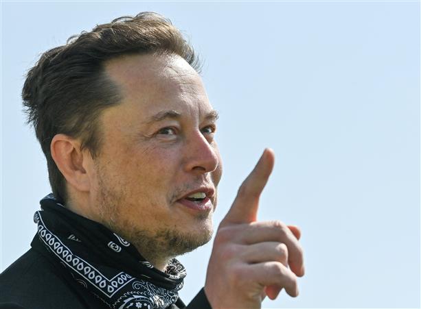 Elon Musk says criminally prosecute Dr Fauci, scientific community slams him