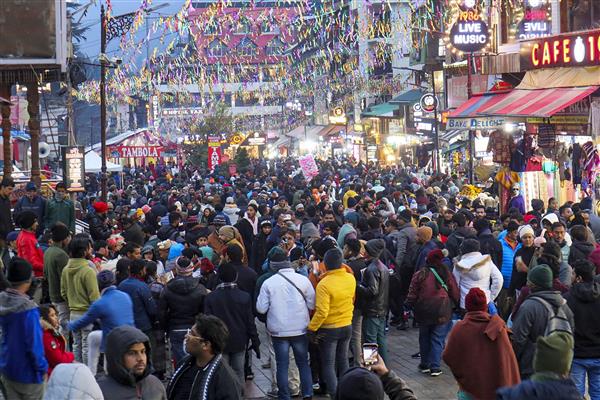 Highest-ever arrival of tourists in Manali, Shimla to ring in New Year