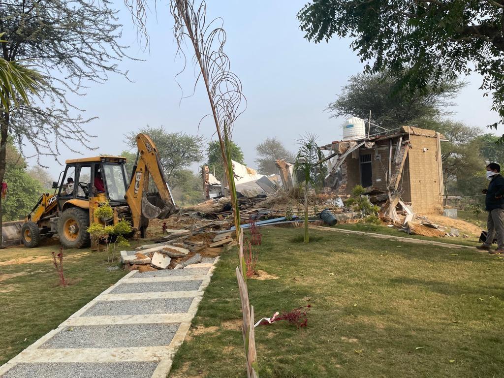 4 farmhouses razed, one sealed in Gurugram