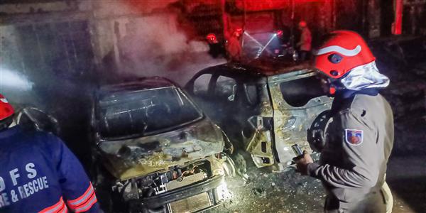 Nearly 10 vehicles gutted in Delhi's Sadar Bazaar