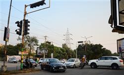 Traffic on Garha Road in Jalandhar out of gear for years, courtesy defunct lights