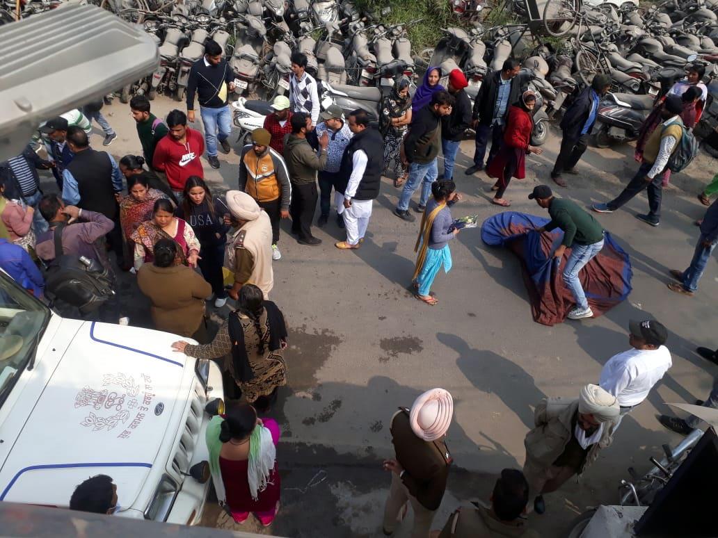 Ludhiana: Minor rape victim's kin hold protest, allege police inaction