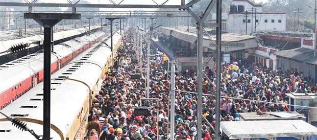 Jalandhar: Over 1,500 devotees board special train Begumpura Express for Varanasi to celebrate Ravidas Jayanti