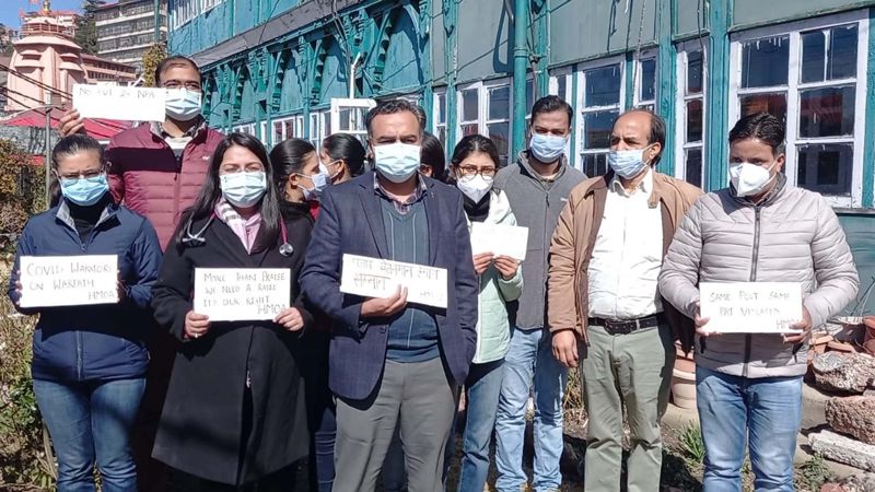 Doctors across Himachal begin two-hour pen-down strike