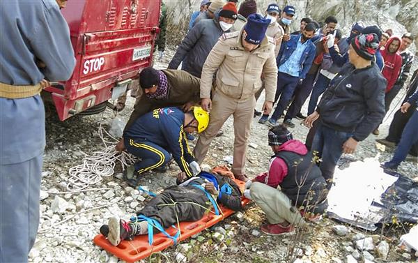 14 dead as vehicle falls into gorge in Uttarakhand