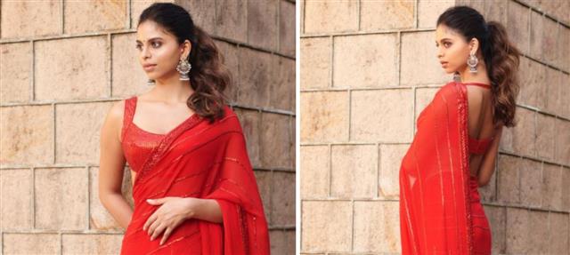 Shah Rukh Khan's daughter Suhana Khan looks stunner in this Manish Malhotra red-on-red saree; Know mother Gauri Khan' reaction
