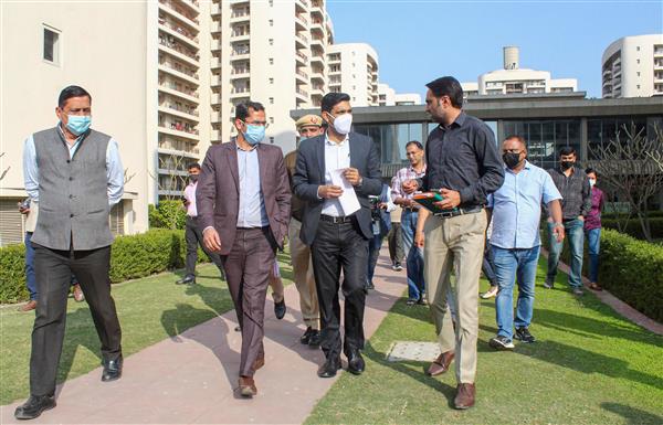 Authorities to conduct structural audit of Gurugram's Chintels Paradiso society towers