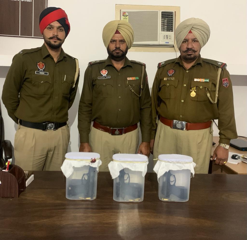 Murder bid on Mohali immigration consultant foiled, 2 held with 3 pistols