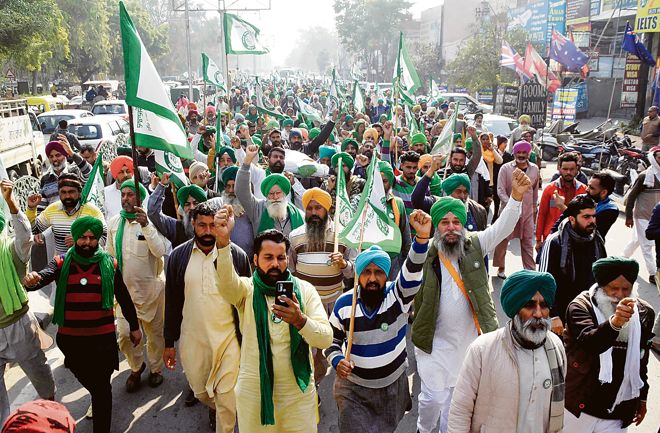 Punjab farmers burn PM Modi's effigies, observe Betrayal Day