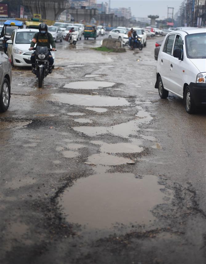 After rain, condition of potholed roads turns worse in city