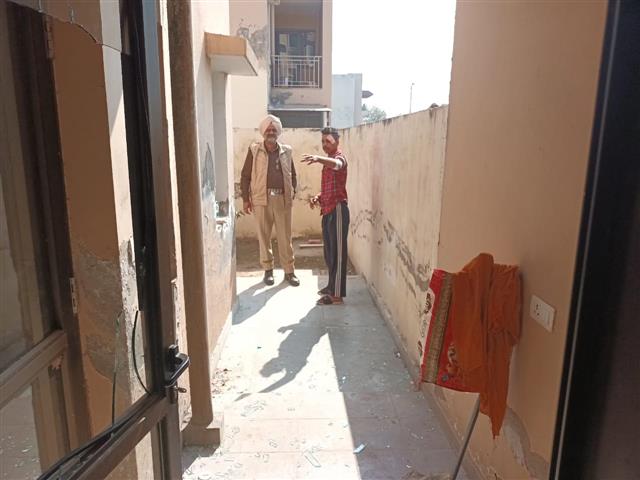 2 booked for trespassing on rented house of Gurnam Singh Charuni