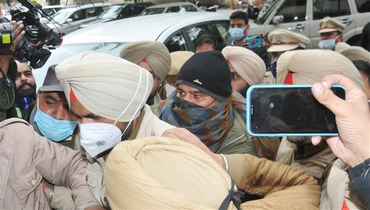 ED arrests Punjab CM Channi's nephew Bhupinder Singh Honey : The Tribune India