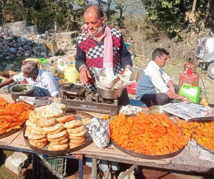 Kangra: Little pension, ex-teacher Tilak Raj Sharma selling tea, sweets