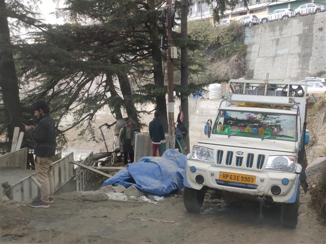 Building material blocks traffic in Shimla