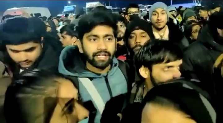 Indian students stranded in Ukraine face 'racial abuse'