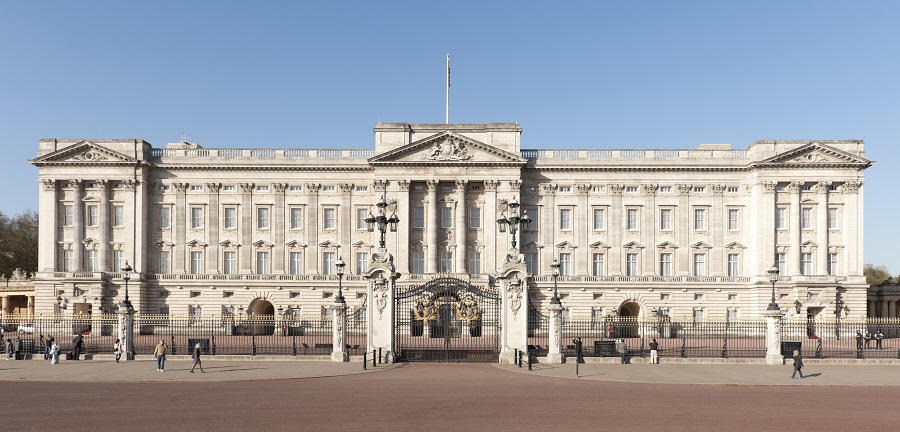 Britain's Queen picks Windsor Castle over Buckingham Palace as permanent home