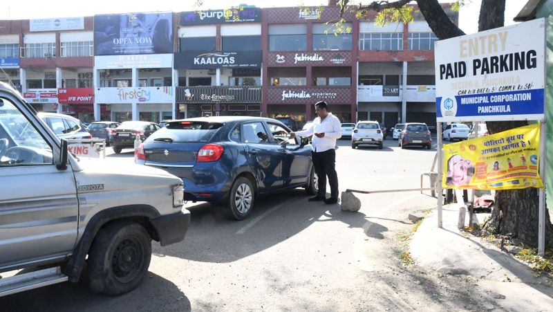Despite MC order, parking fee being imposed in Panchkula
