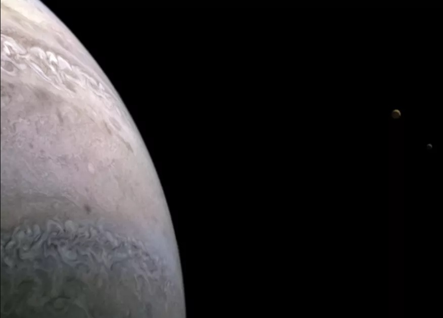 Nave espacial de la NASA toma fotografías de las lunas de Júpiter, Io, Europa: The Tribune India