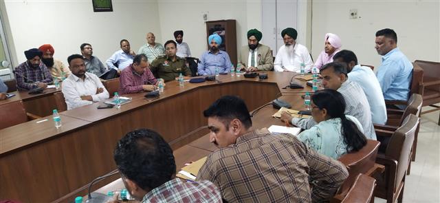 AAP MLA Kultar Singh Sandhwan tells party leaders not to instil fear in Punjab Govt staff