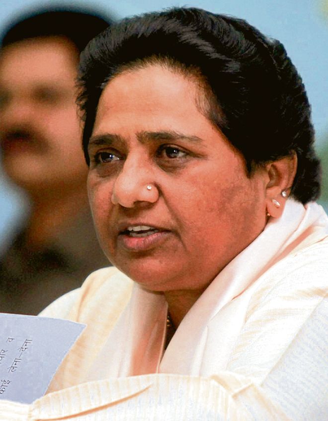 Time to form 'iron govt' in UP, says Mayawati