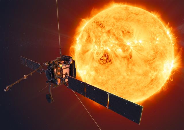 Fruity Pat blush ESA-NASA's solar probe snaps closest-ever photo of Sun