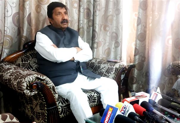 Little scope for third party in Himachal Pradesh, says LoP Mukesh Agnihotri