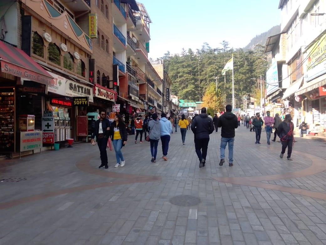 Tourist footfall improves in Manali