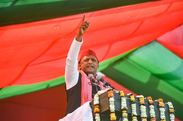 Akhilesh accuses UP govt of ‘stealing’ EVMs, claims truck with voting machines caught in Varanasi