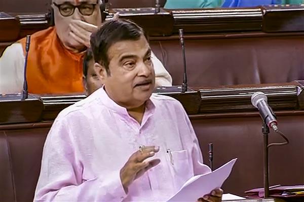 Difficult for character actors to become hero, heroine again: Gadkari